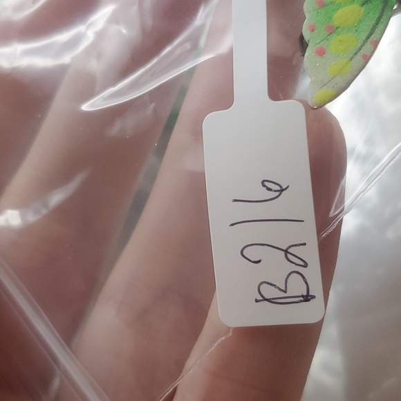 Pastel butterfly 🦋  brooch‎ estate B216 - Picture 4 of 4